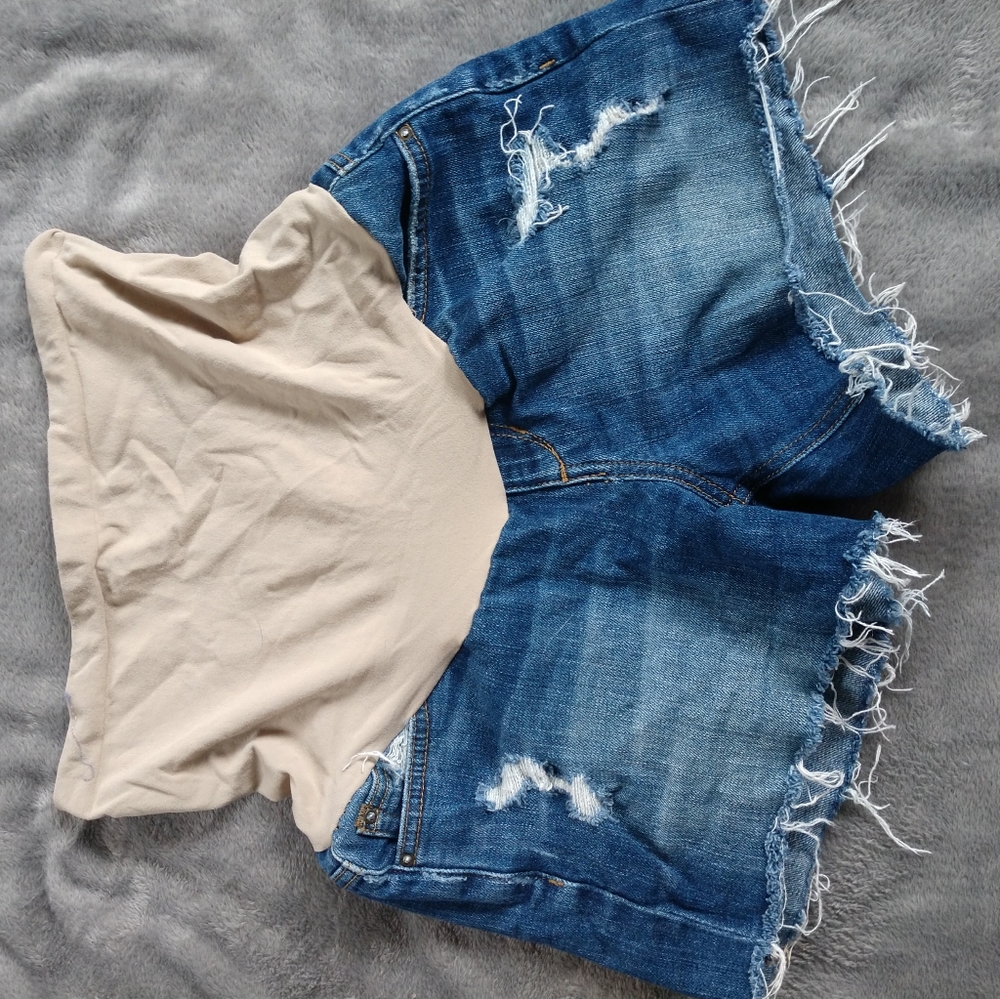 Maternity shorts